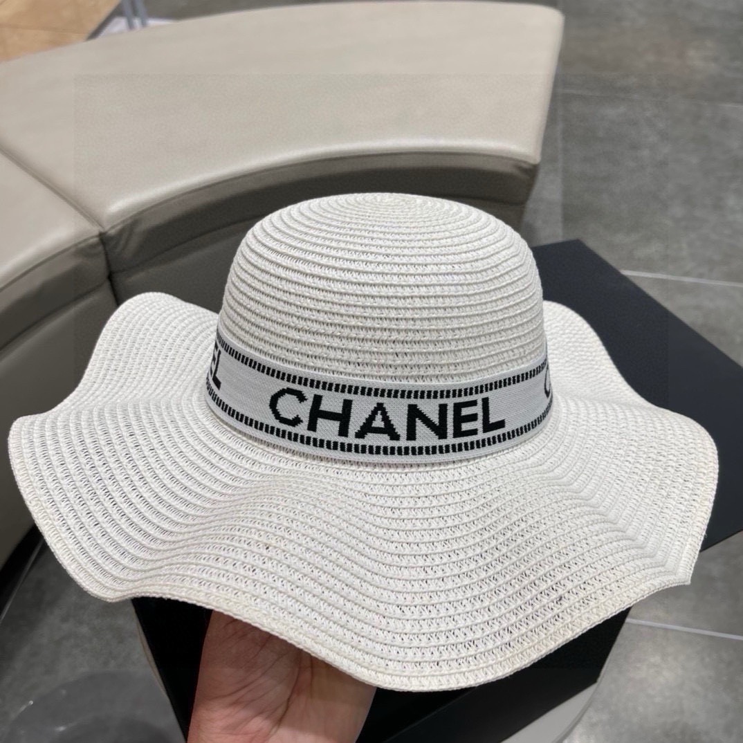 CHANEL Straw sun cap