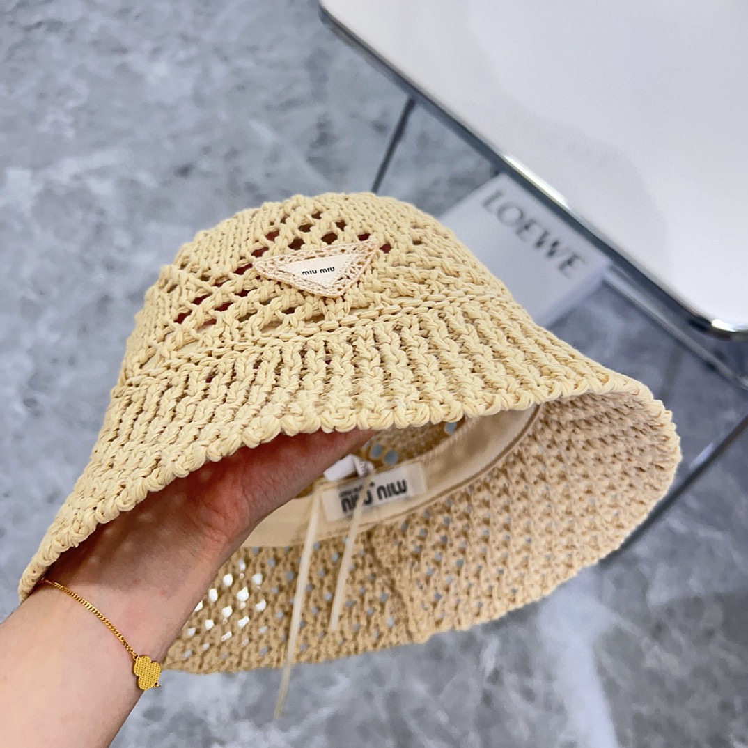 miumiu cap