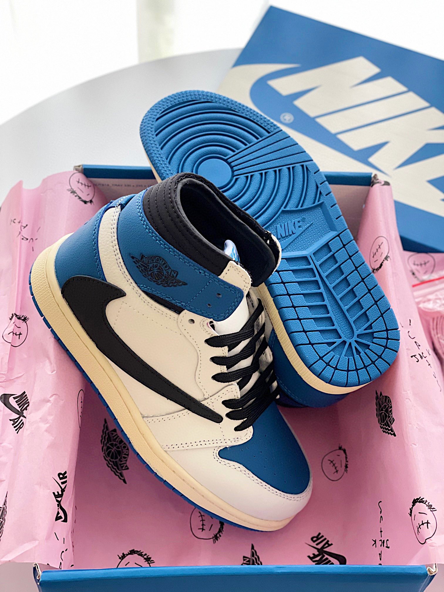 NIKE Three-party co-branded TS barbed children's shoes