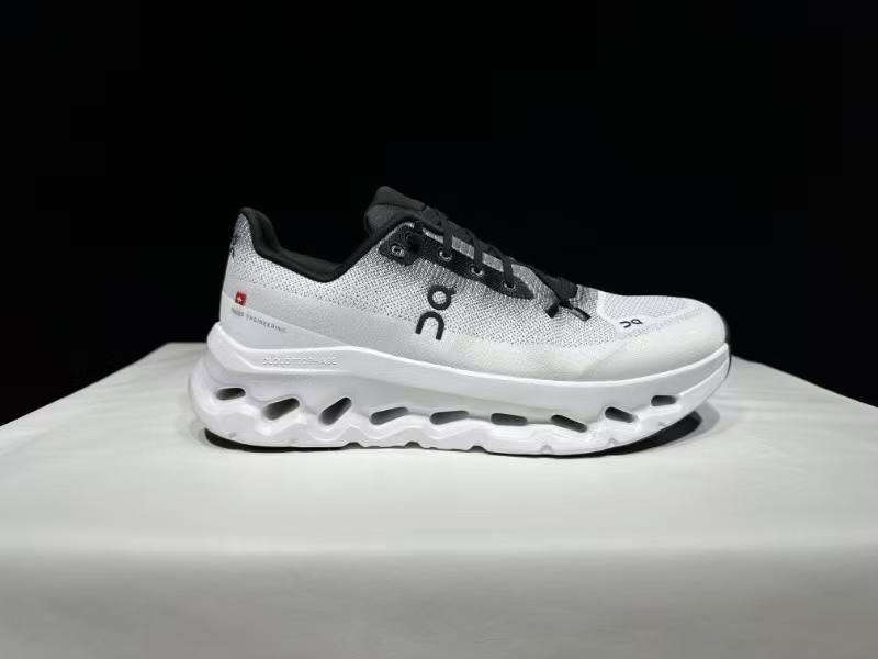 Cloud 5 Sneakers
