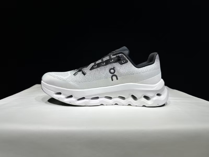 Cloud 5 Sneakers