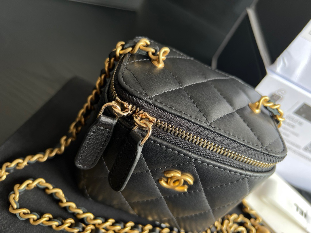 CHANEL Bag （with mirror）best quality
