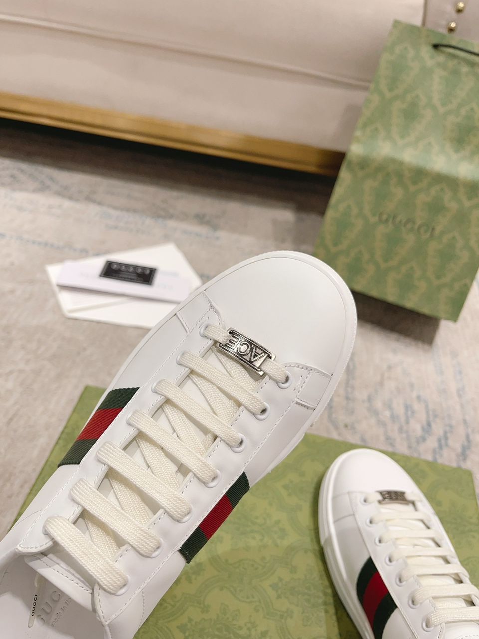 GUCCI Sneakers