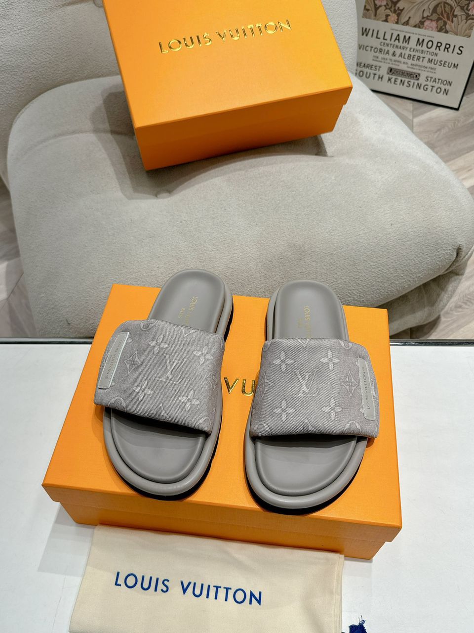 LV POOL PILLOW COMFORT flip-flops