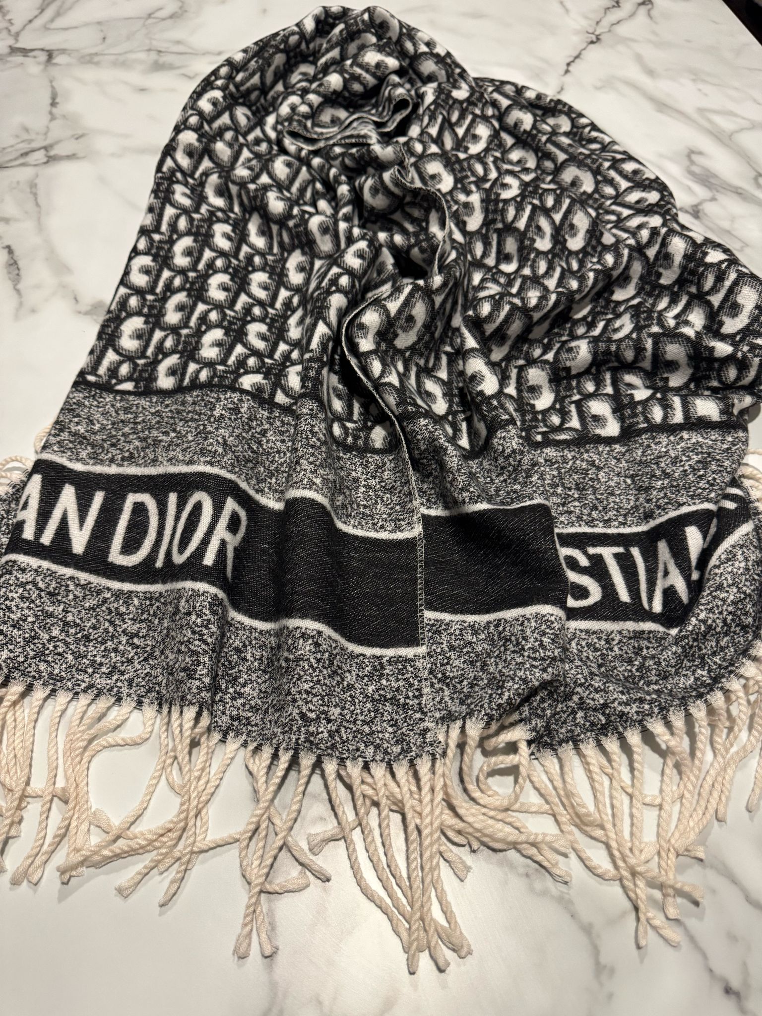 DIOR Scarf