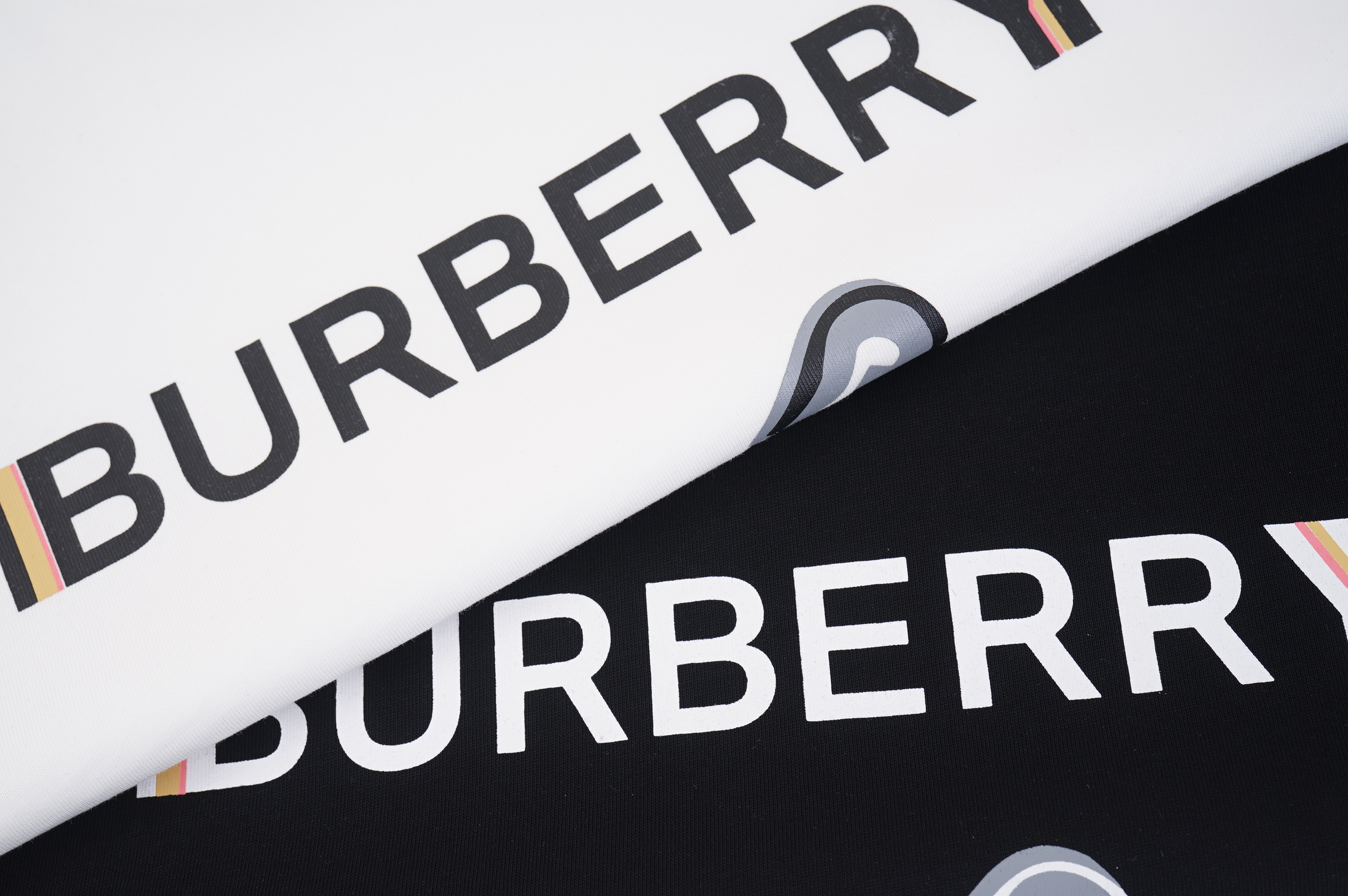 BURBERRY T shirt