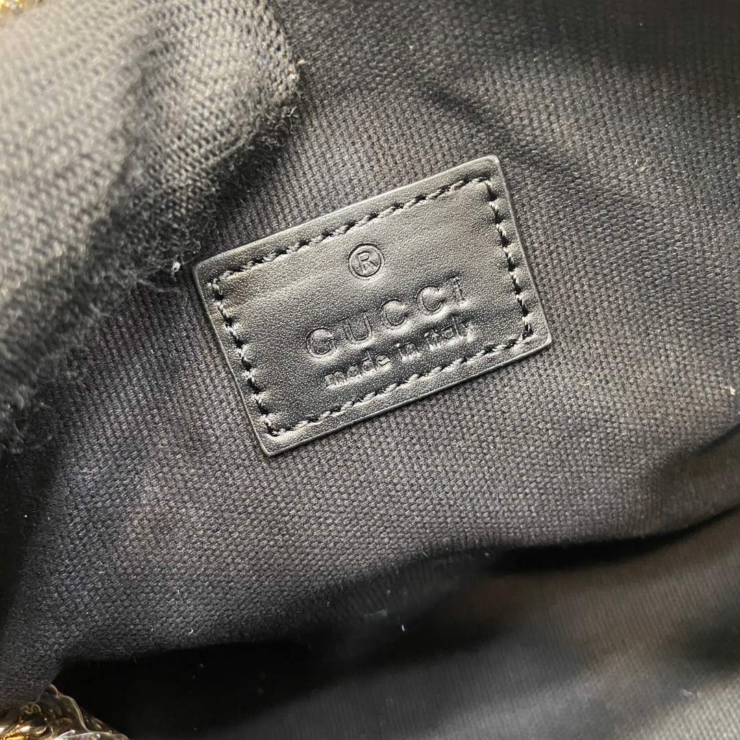 GUCCI Handbag (16*11*9 cm)