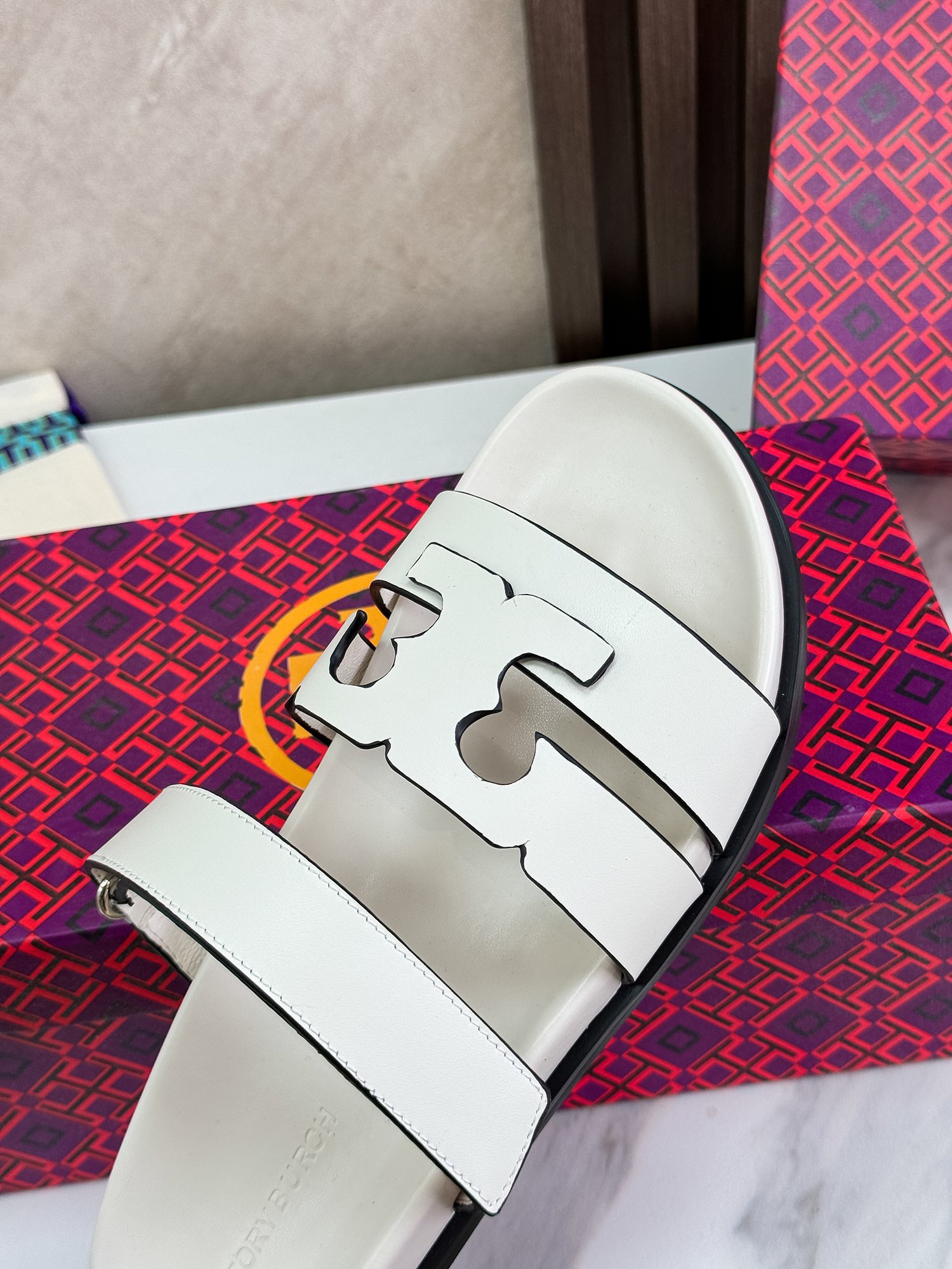 TORY BURCH Sandals