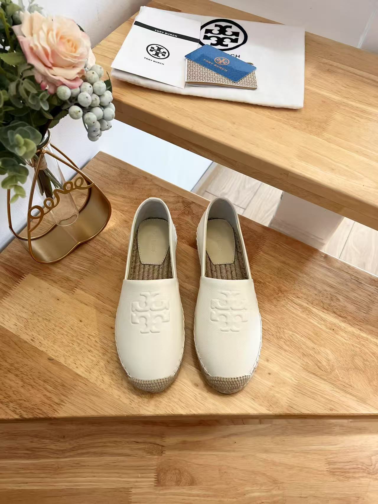 TORY BURCH Fisherman shoes
