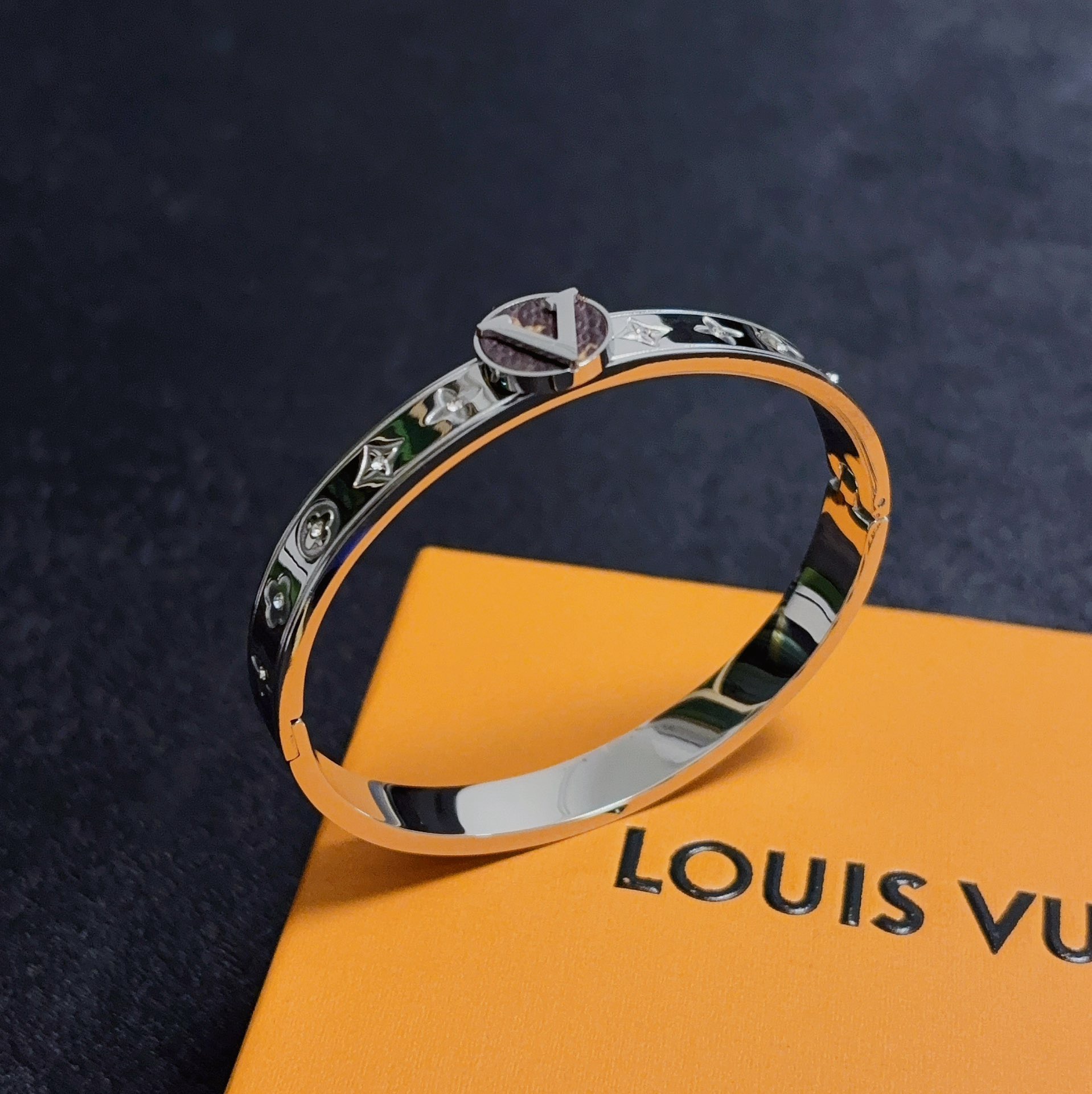 LV Bracelet