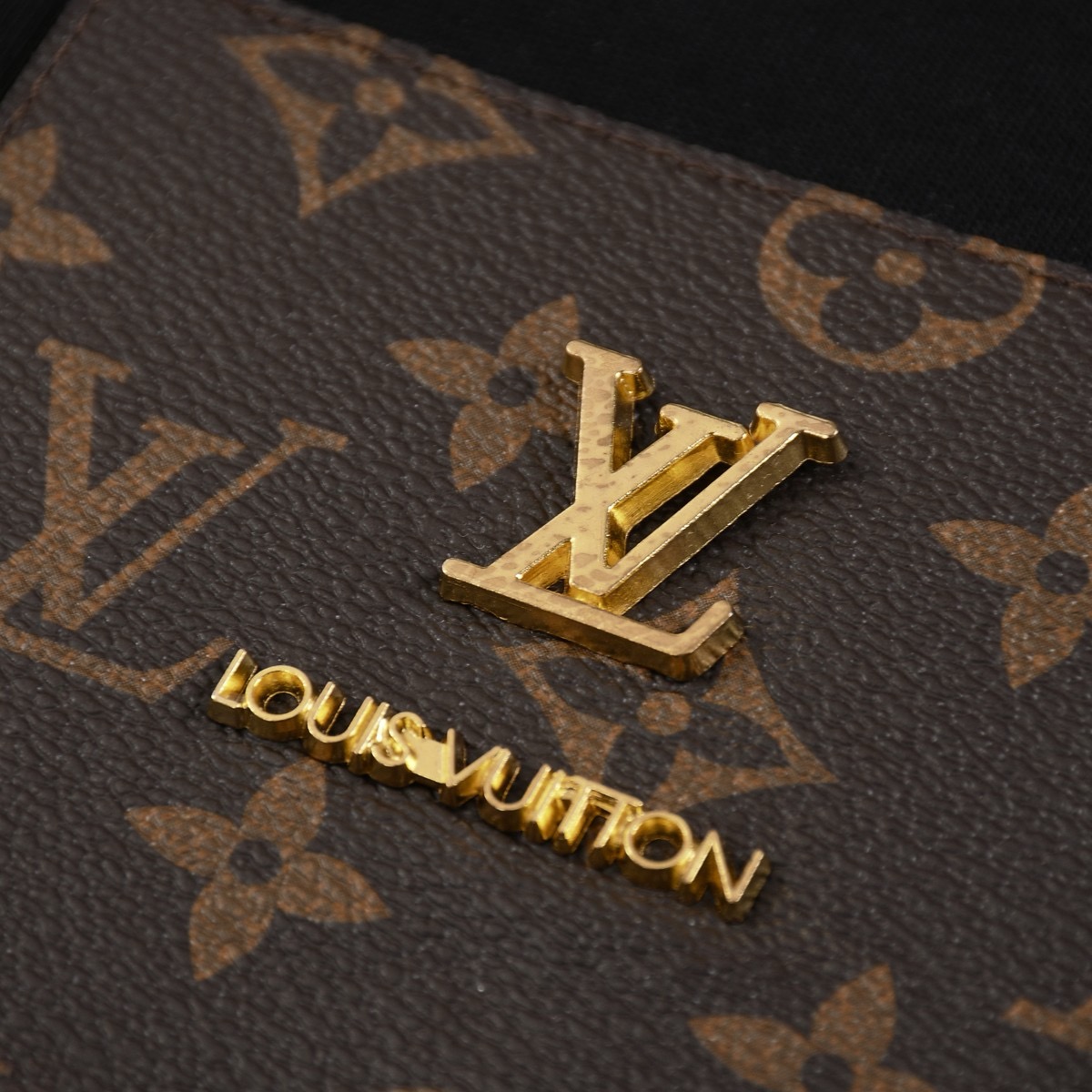 LV T shirt