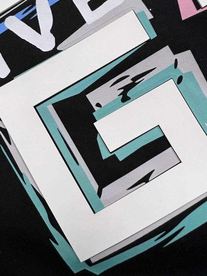 GIVENCHY T shirt