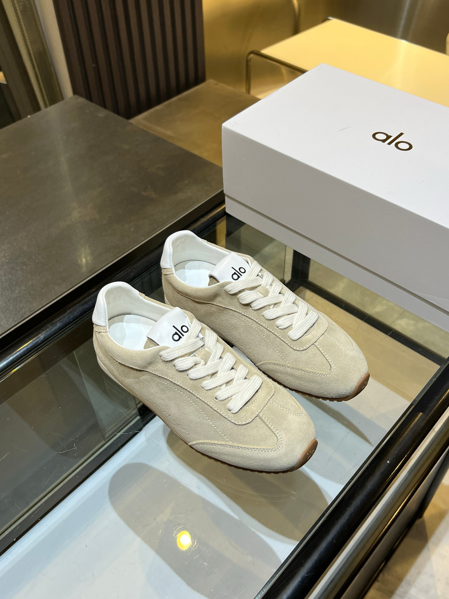 ALO Sneakers